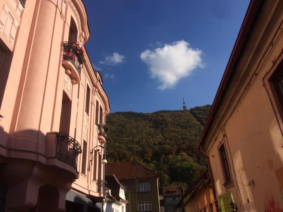 Vista In The Heart Of The Old Center * Brașov
